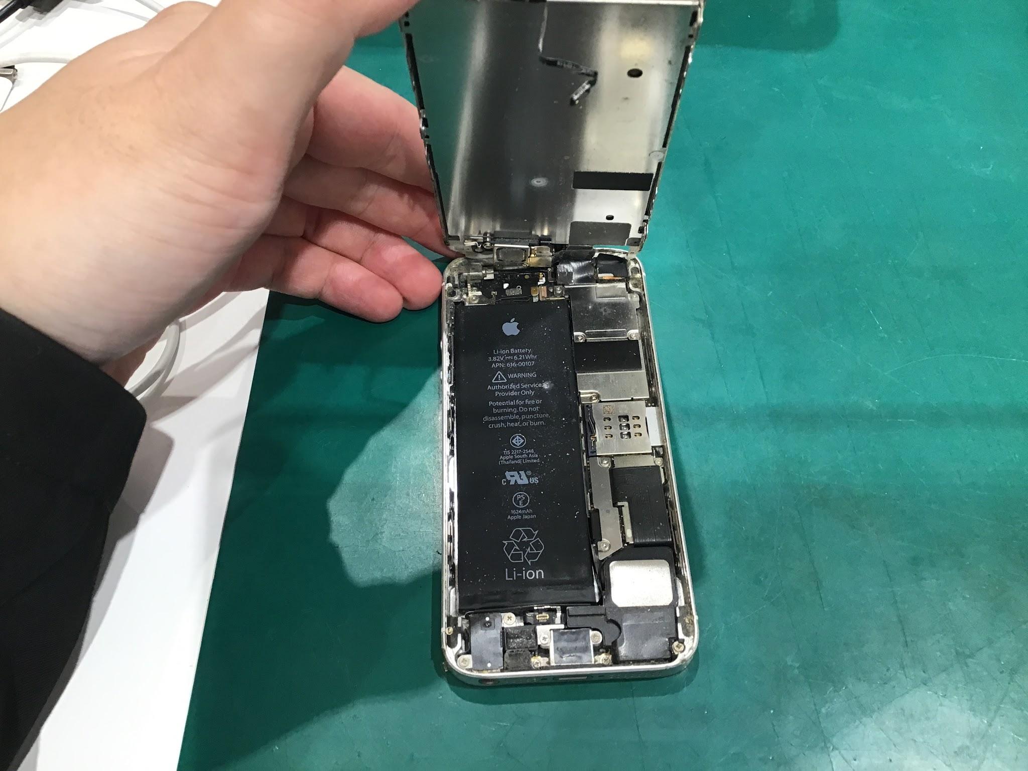 iPhoneSE第一世代の修理ならスマホ修理工房丸井錦糸町店へ！